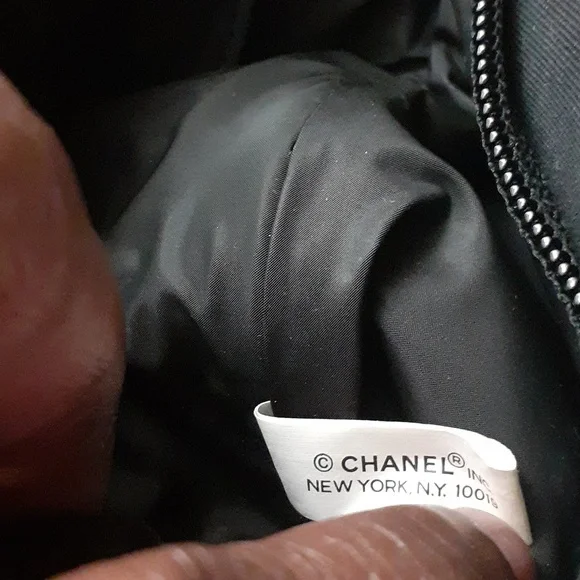 Chanel Black Parfums Cosmetics Pouch - Picture 3 of 6